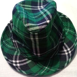 Women's or men's green black and white fashion hat